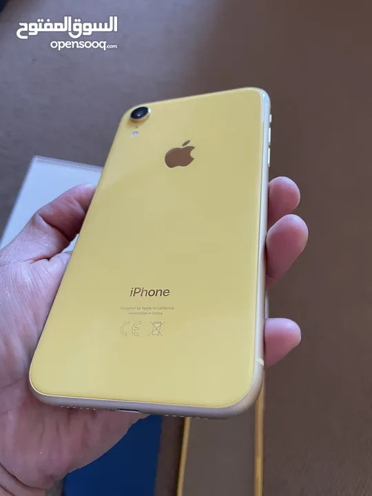 Iphone xr 64bg and apple watch bundle selling