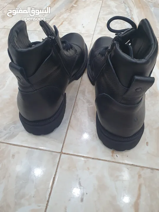 حذاء جلد ماركة lc Wai Kiki مقاس 45 سعر حرق