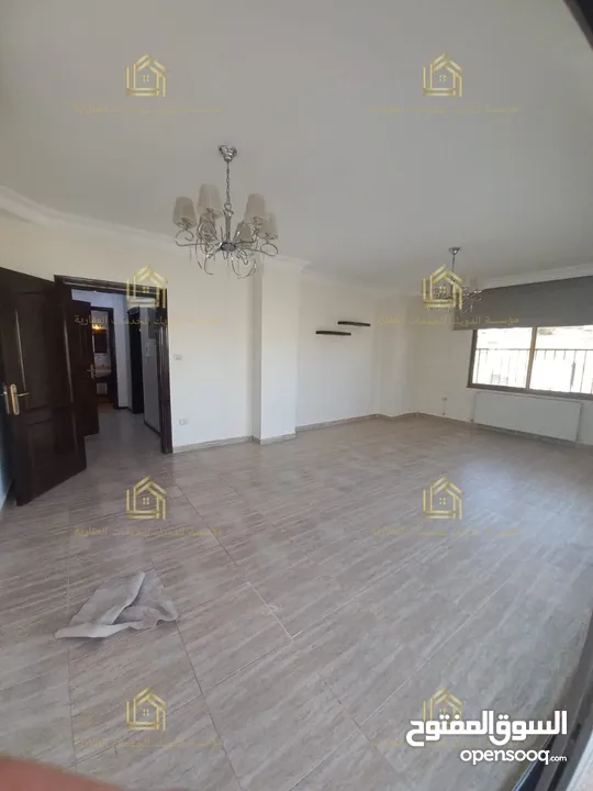 روف مميز - دير غبار - 3نوم 1ماستر - 200م - ترس بإطلالــــه بانوراما