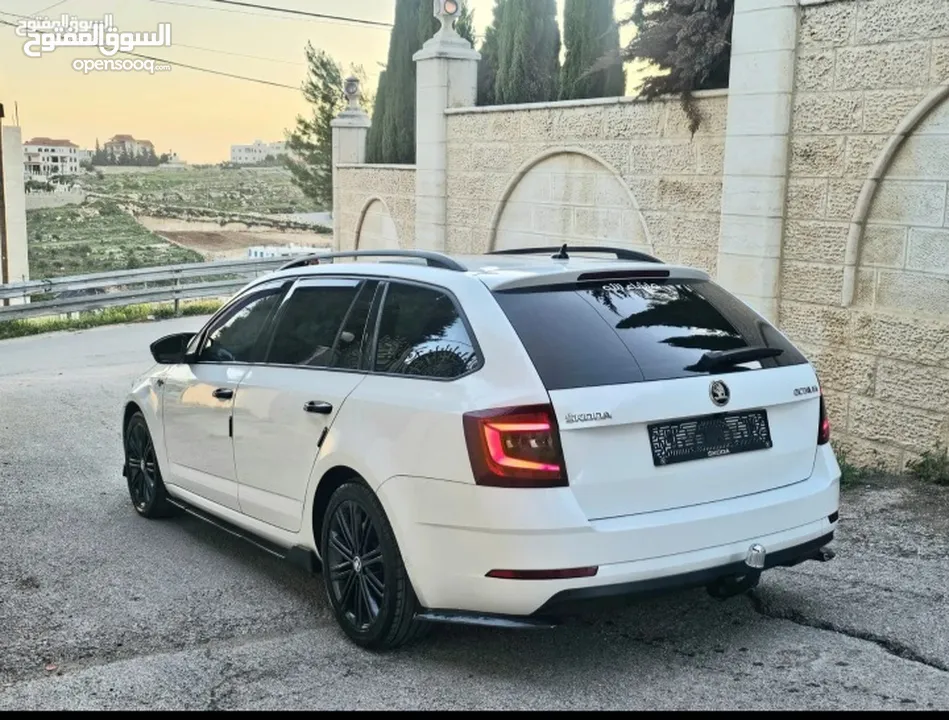 سكودا ستيشن 2020 ترخيص 2020  ماشيه 140 الف عداد اصلي افحص وين مبدك كل شي فيها واضح جير ماتور افحص