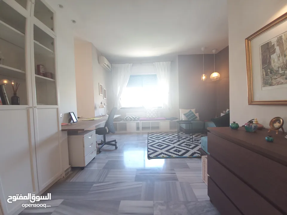 شقة مع روف مفروشة للايجار في الرابية  ( Property 34158 )-174867630
