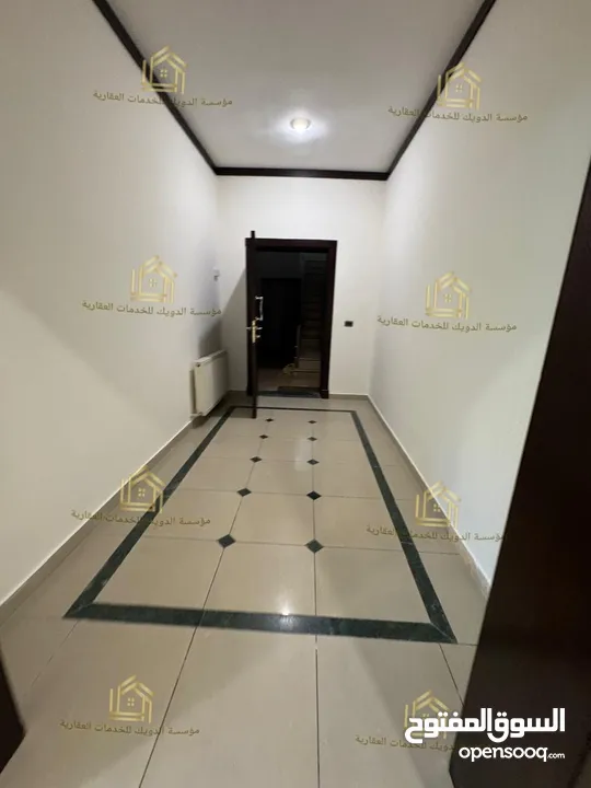 شقة فارغة - دابوق - 2نوم ماستر - 200م - قرب الخدمات العامة