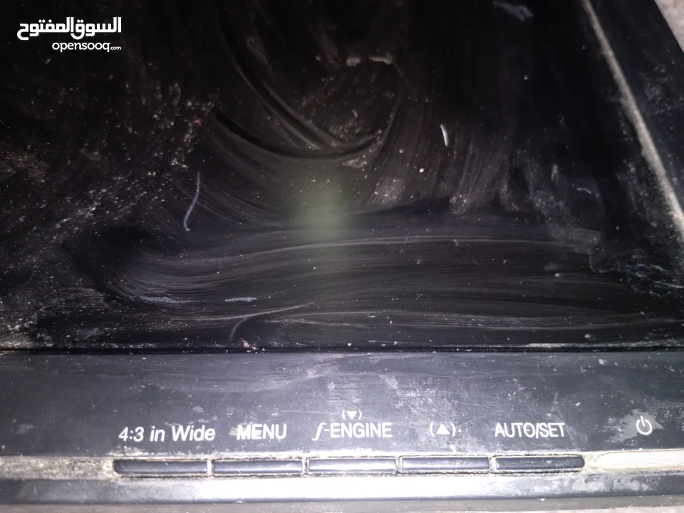 شاشه LG استعمال خفيف للبيع قابل للتفاوض