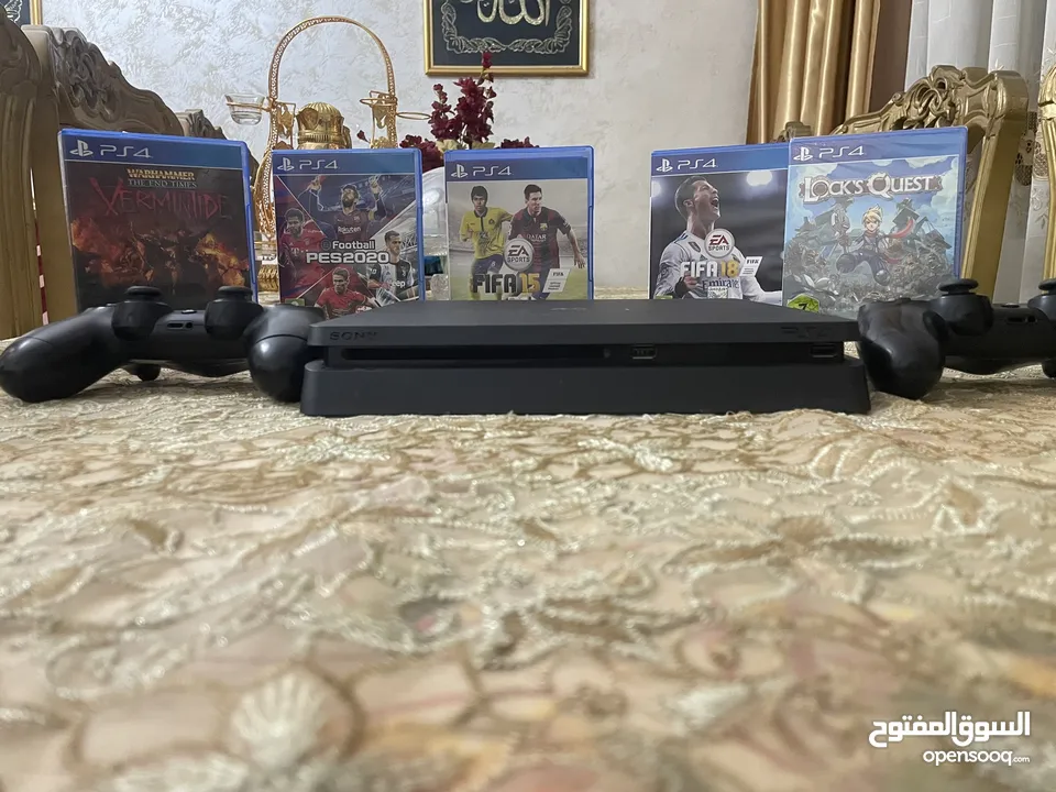 Playstation 4 Slim 1T (1000 GB)  بلاي ستيشن 4 1000 جيجا مع كامل اغراضها