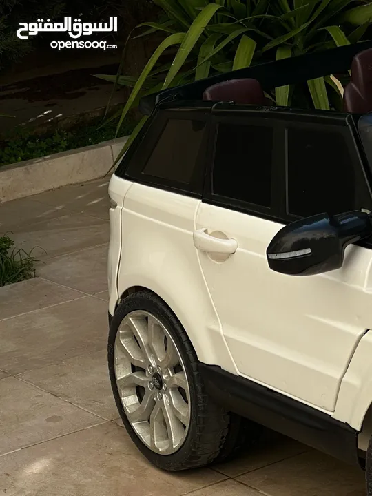‘Kids’ Electric Range Rover for Sale – Barely Used Excellent Condition White with Red Seats!