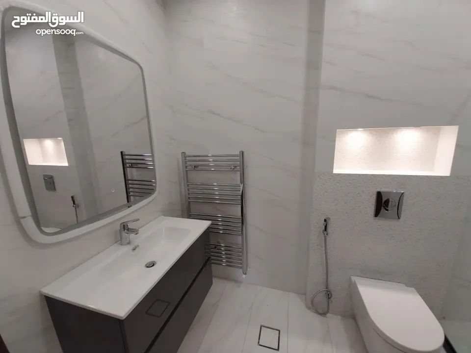 شقة غير مفروشة للإيجار ( Property 39966 ) سنوي فقط