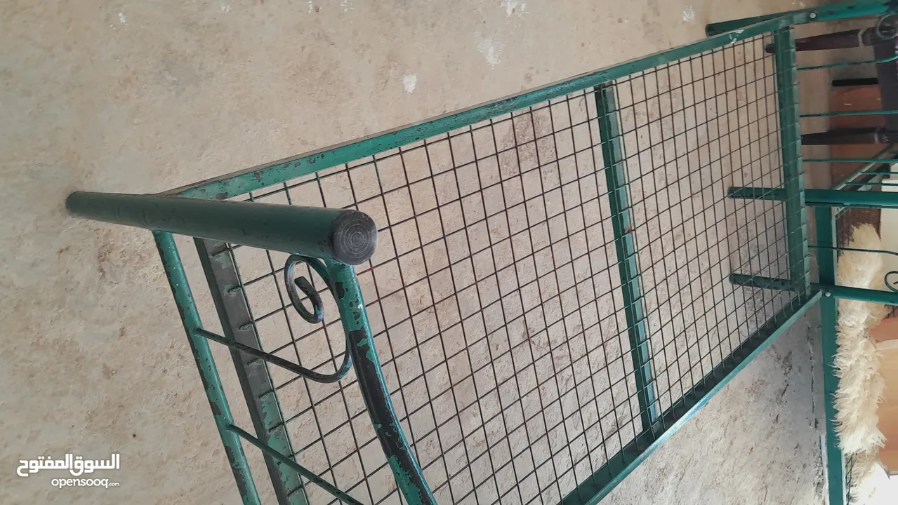 سرير  حديد بحاله ممتازه جدا