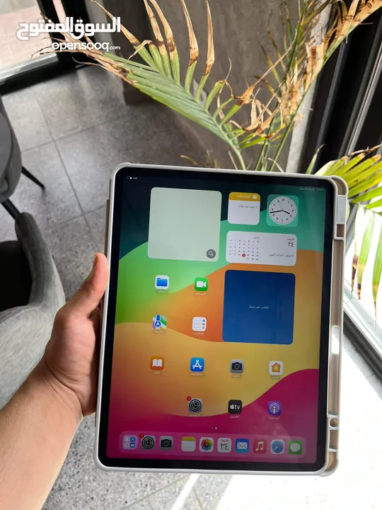 iPad Pro gen3 12.9in  اقرأ الوصف بحالة ممتازه