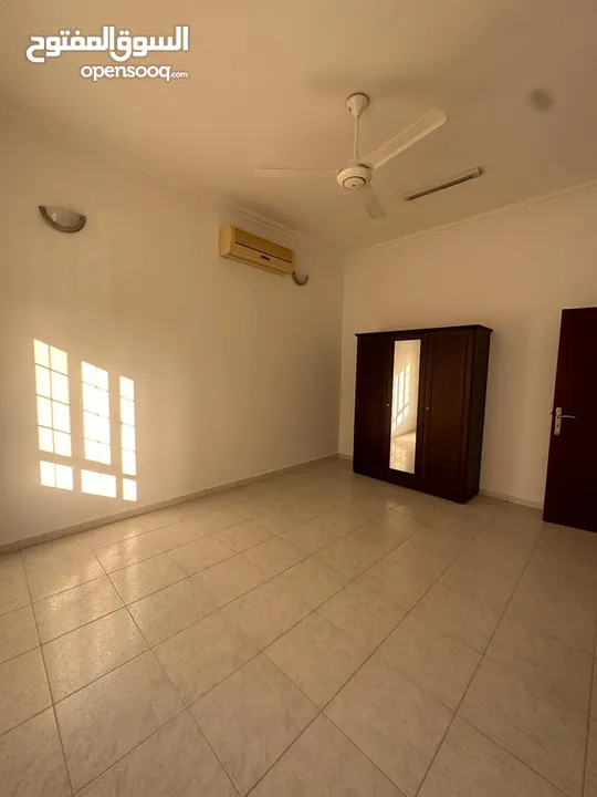 1Me1Fabulous 4BHK villa for rent in Aziaba