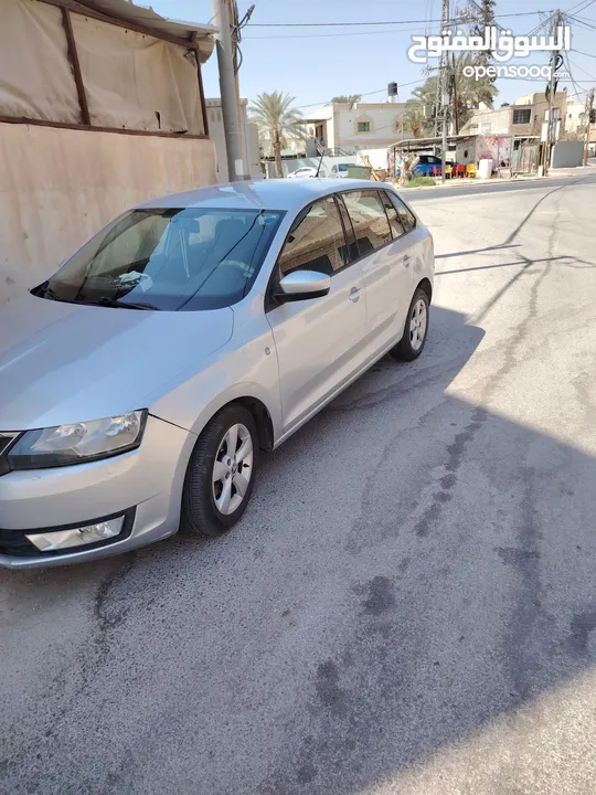 سيارة سكودا رابيد 2014