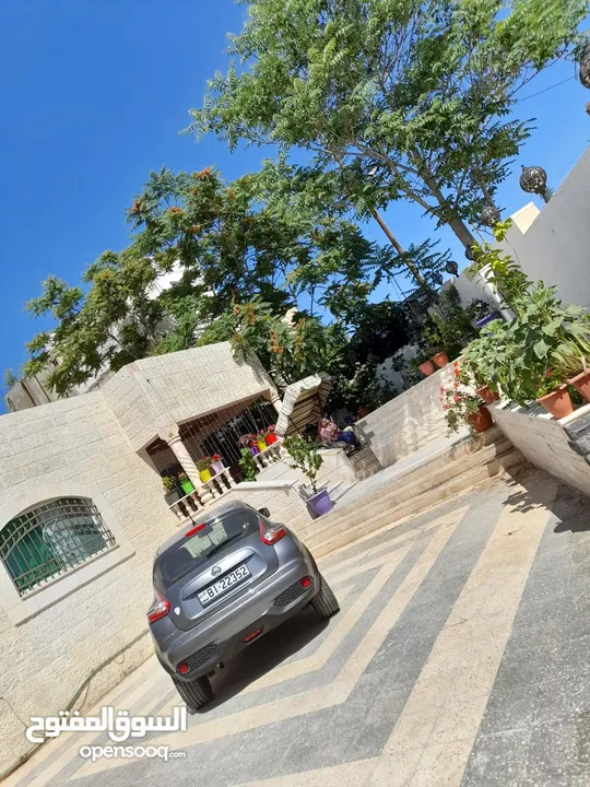 بيت مميز مستقل للبيع حي القادسية شارع 30
