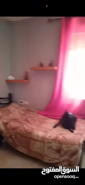 غرفة في سكن مشترك