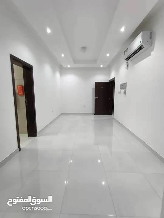 Bousher apartment 1bhk for rent بوشر شقه غرفه وصاله وحمامين ومطبخ