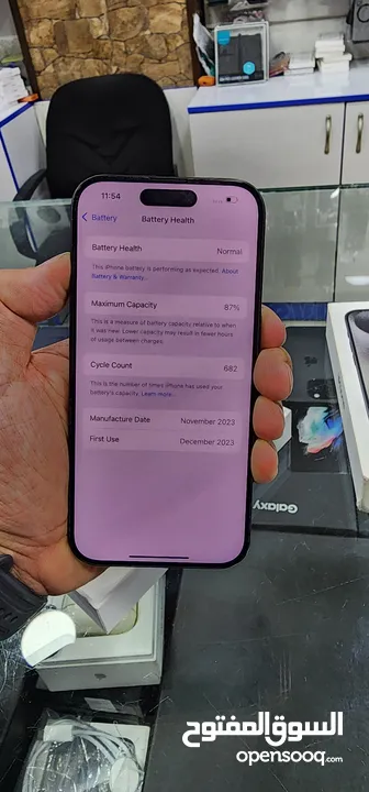 iPhone 15 pro 128GB وارد الشرق الأوسط  بحالة جديد بسعر مميز