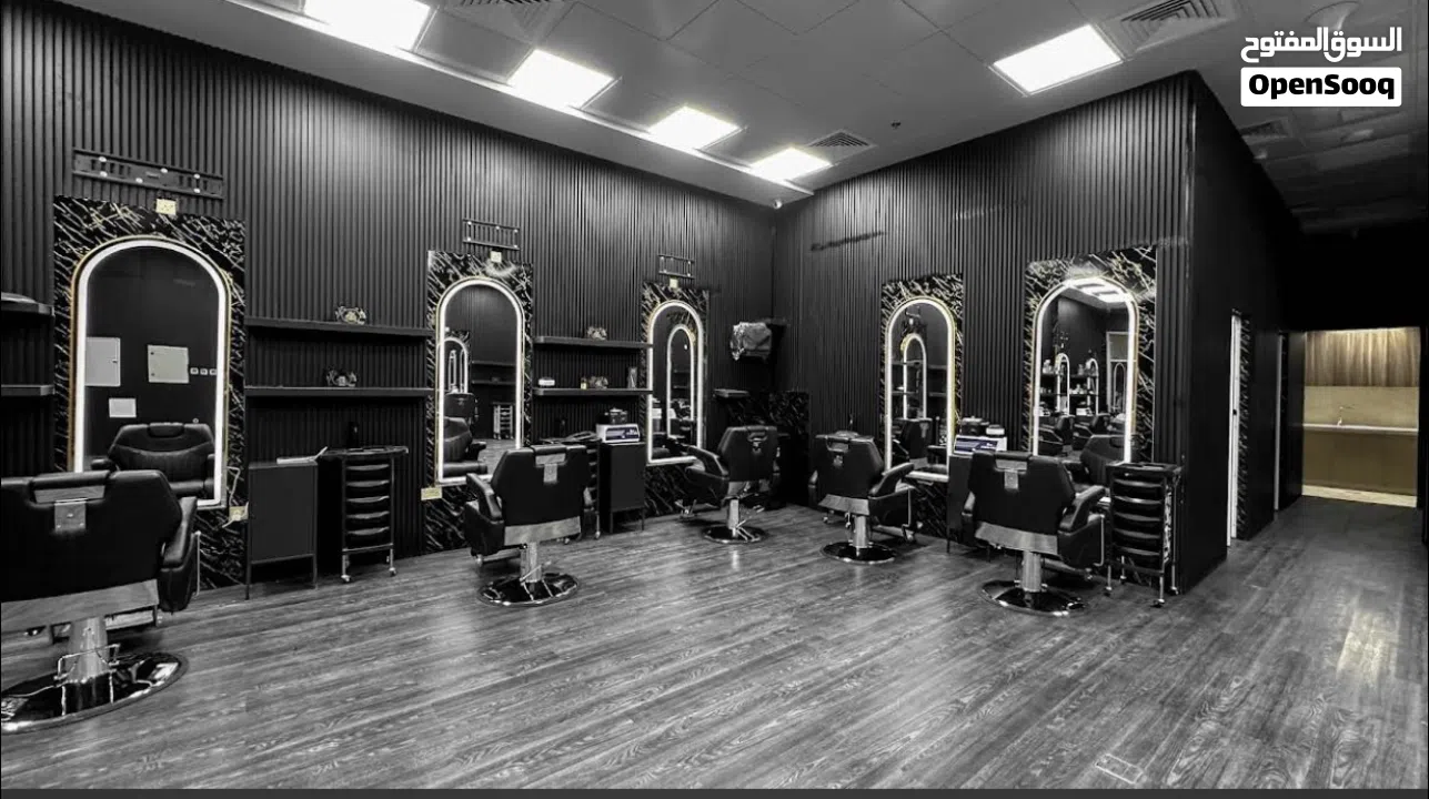 اكبر صالون رجالي بعجمان للبيع