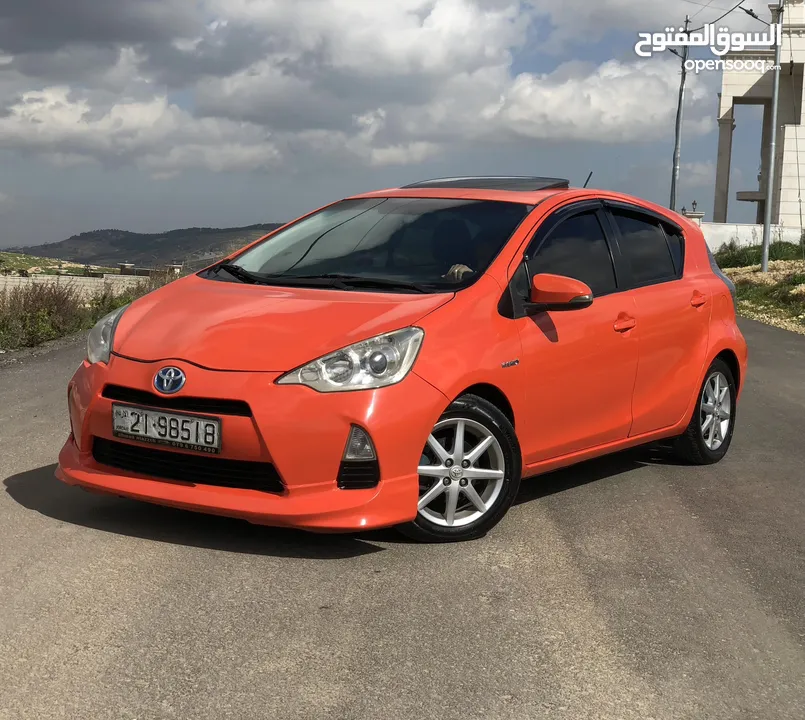 Toyota Prius C 2012 فل كامل