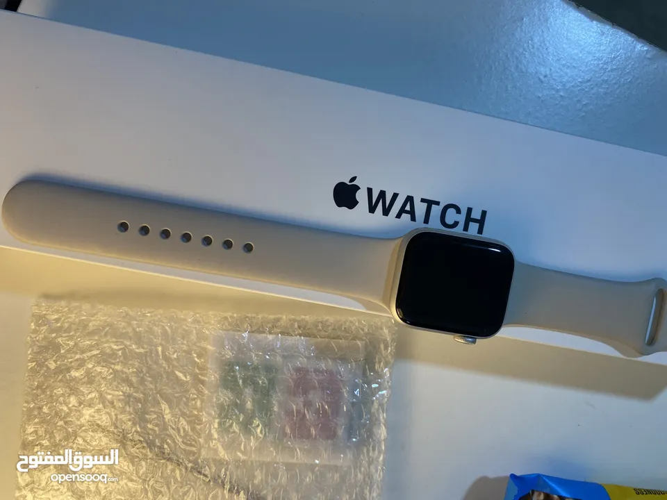 Apple Watch Starlight SE 40mm - ساعة ابل