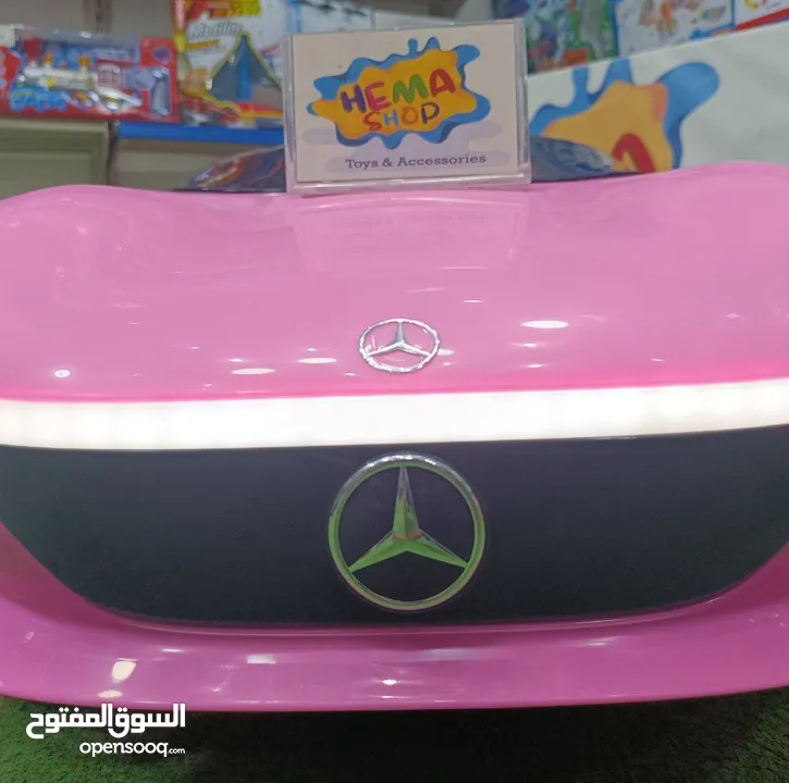 سيارة مرسيدس مضيئه شكل مميز جدا وخامه عاليه