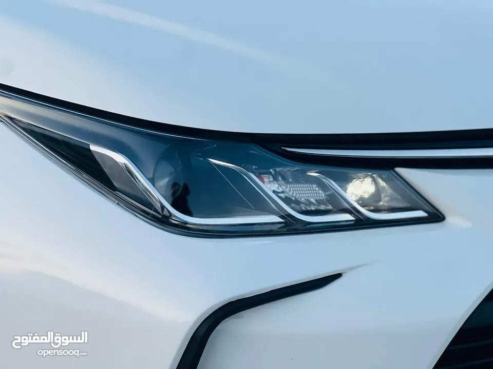 تيوتا كورولا هايبرد ترخيص 2022 فل بدون فتحة مميزة  ماتور 1800cc ( بنزين + كهرباء) 170Hp