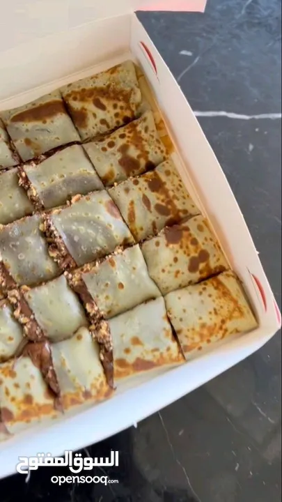 رشة سكر.. جاهز تعيش لحظات لذيذة؟ حضّرنا لك أحلى تشكيلة دونات طازجة وكريب طازج