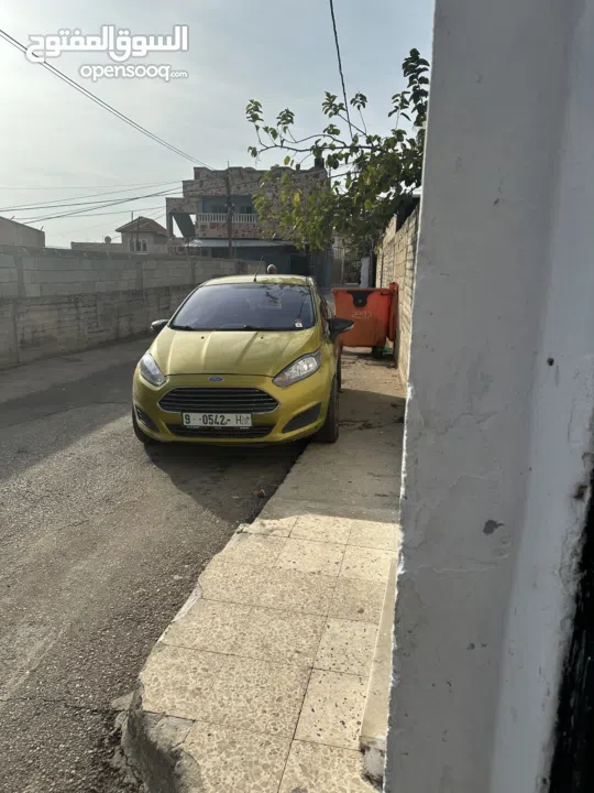 فورد فستا مطور 1400 بنزين السيارة الصلاة على النبي مش ناقصها برغي كاملة مكملة السعر على الخاص