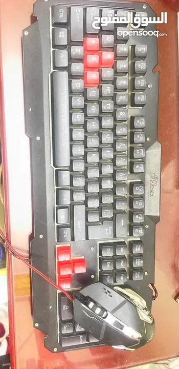 كومبيوتر شخصى Hp كيسه + شاشه + كيبورد الكمبيوتر بحاله جيده جدا