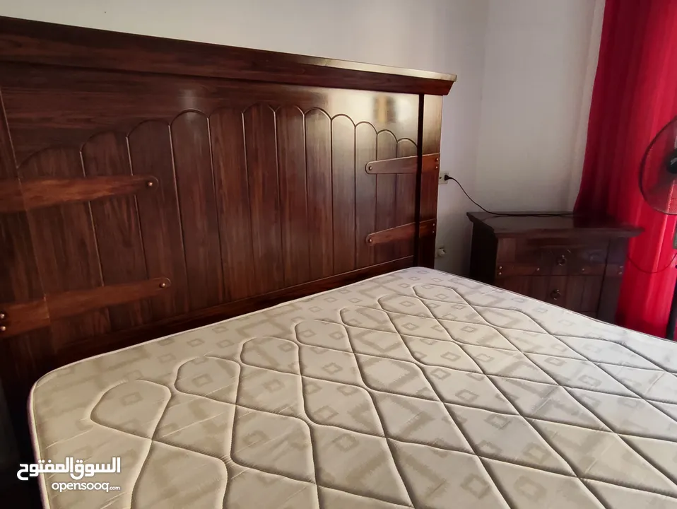 غرفة نوم مستعملة بحالة جيدة جدا