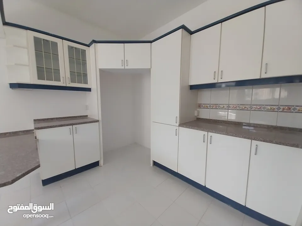 شقة للايجار في عبدون  ( Property 33776 )-174847744