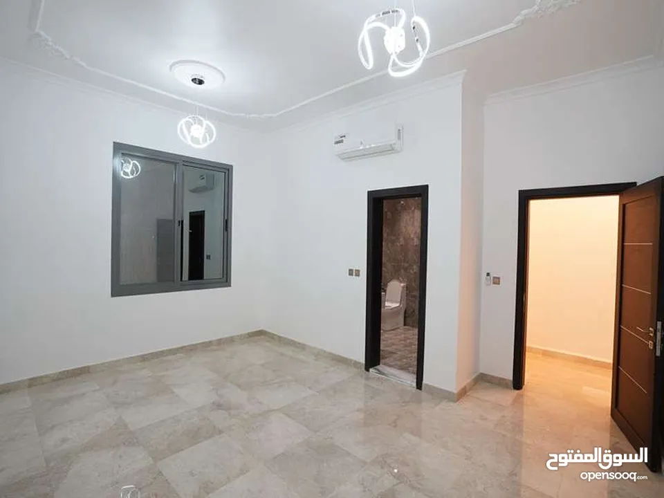 للبيع فيلا 7غرف.بمنطقه شرقان . لوكيشن مميز.مساحه واسعه .استلام فورى.