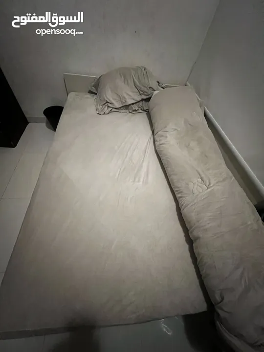 سرير ايكيا مع مرتبه