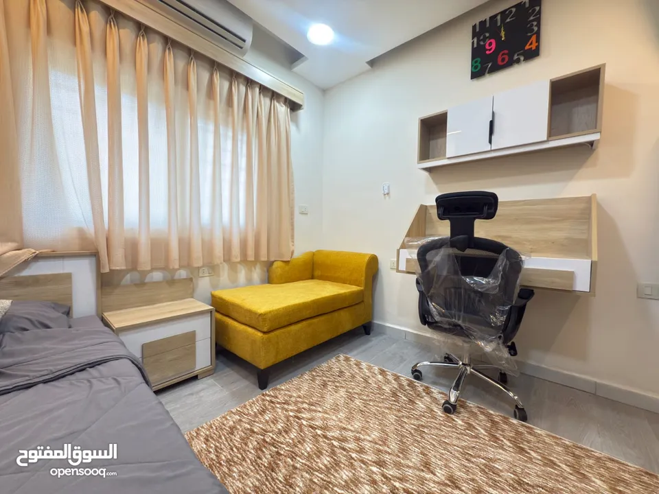 استديو للبيع مقابل جامعة اليرموك مميز تشطيب فاخر ايجاره السنوي 2000 دينار قابل للزيادة تشطيب جديد