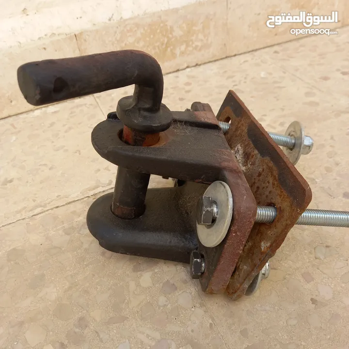 هوك سحب يركب عل جميع السيارت  07