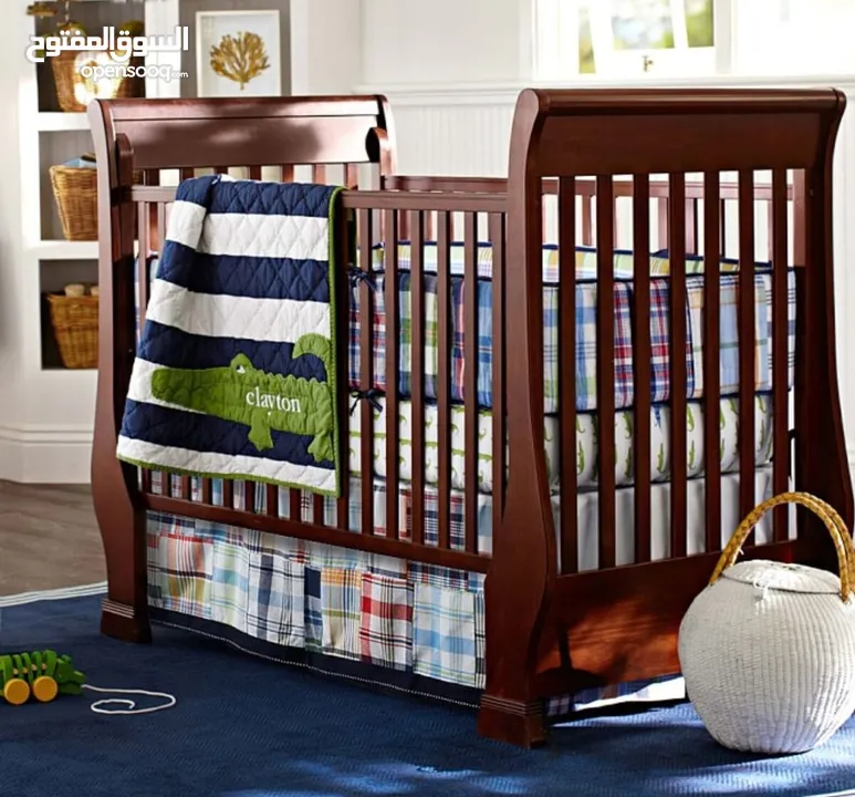 used pottery barn crib سرير اطفال مستعمل من بوتري بارن