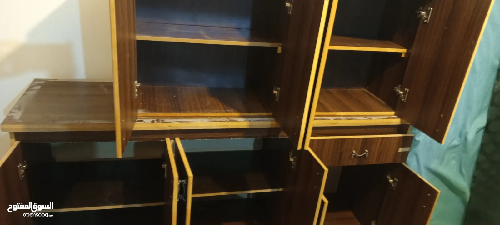خزانه مطبخ تعليق اربع درف والثانية ارضيه ست درف يمكن بيع واحده