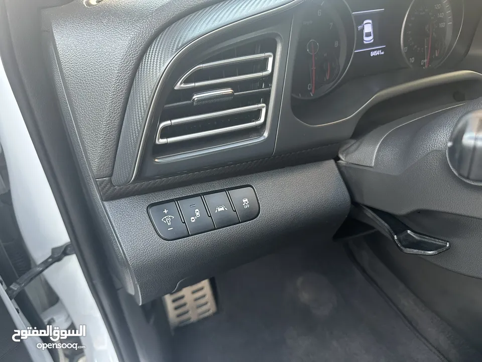 2019 Elentra Turbo.