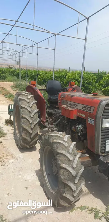 massey fergusten 253