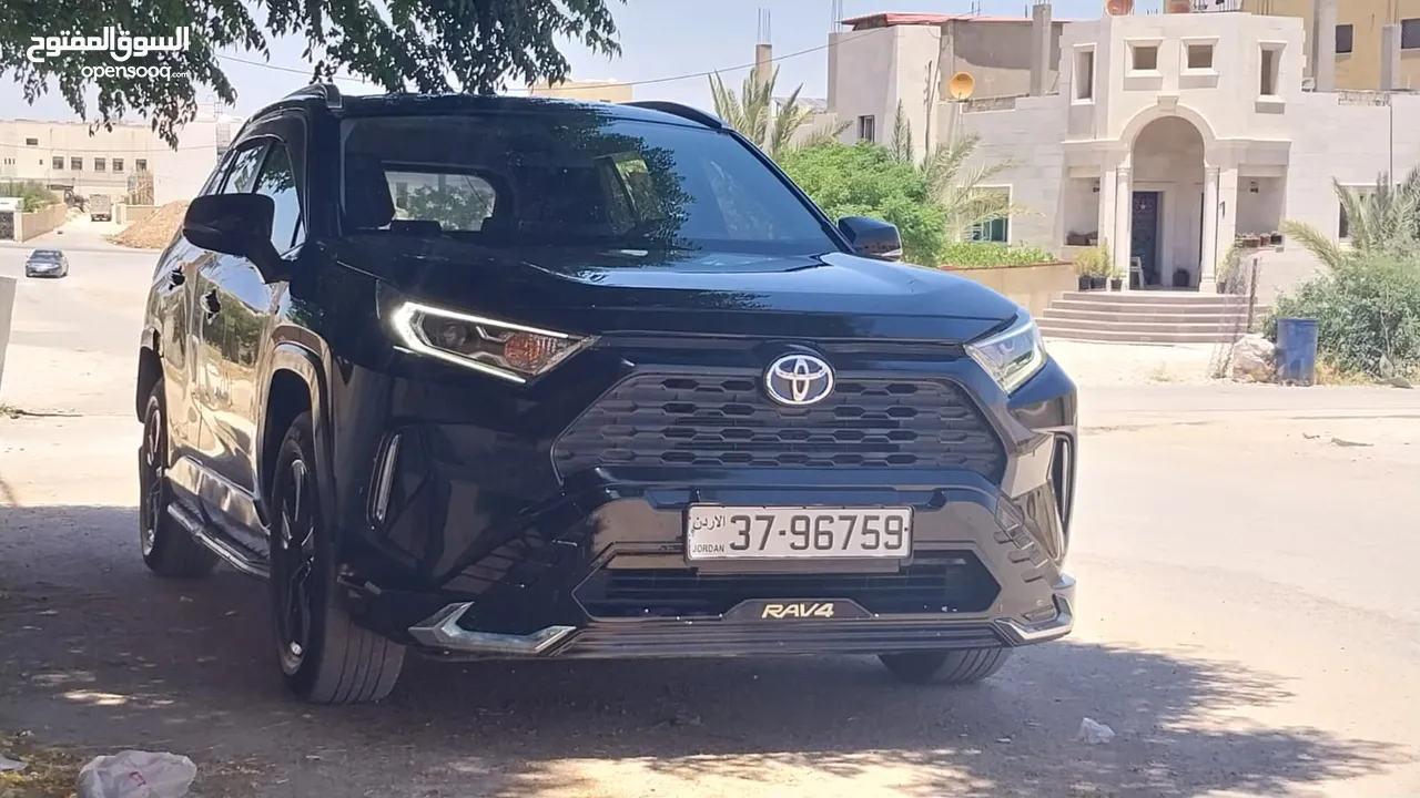 تويوتا راف فور 2021 فحص واحد جيد وارد شركه  لون اسود ملوكي بسعر مغري وحرق وقابل للبدل