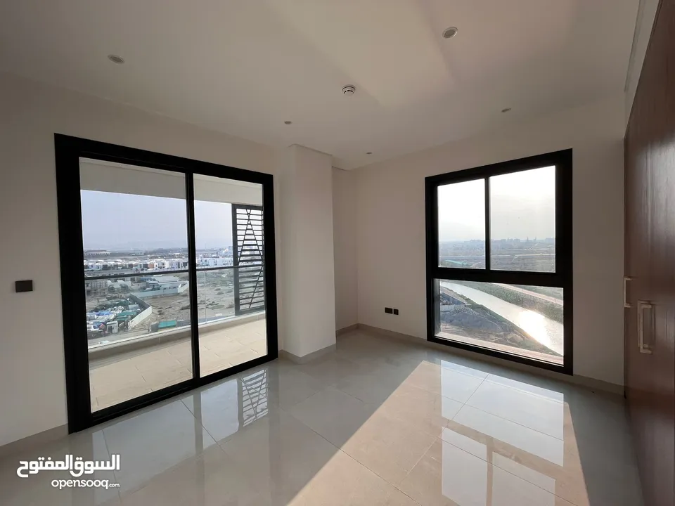 2 Br Excellent Apartment for Rent in Al Mouj