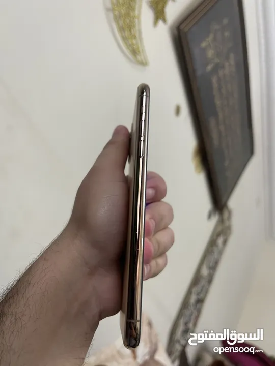 ايفون 11 برو ماكس 256 جيجا شبه جديد