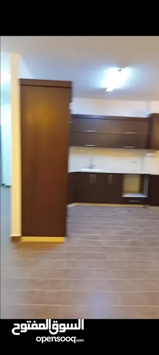 شقه للبيع في منطقه  المصايف  مساحه 163متر طابق اول فوق الشارع