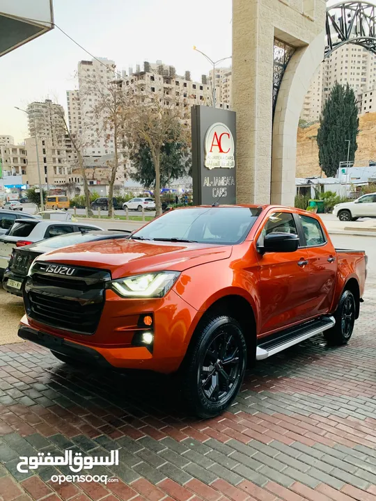 اسوزو ديماكس الوان مميزة