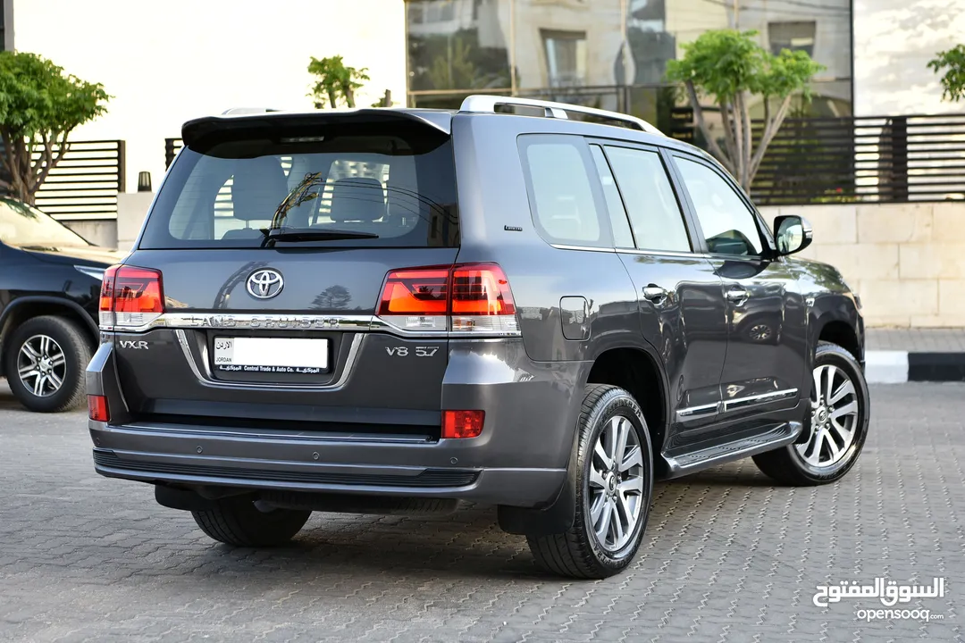 تويوتا لاند كروزر وارد الوكالة 2019 Toyota Land Cruiser VX.R 5.7L V8