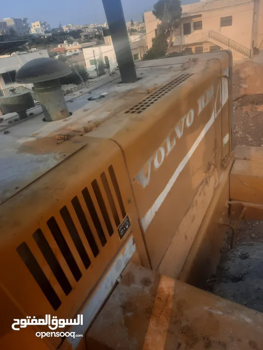 جرافة LB 90 فولفو VOLVO بسعر حررررق
