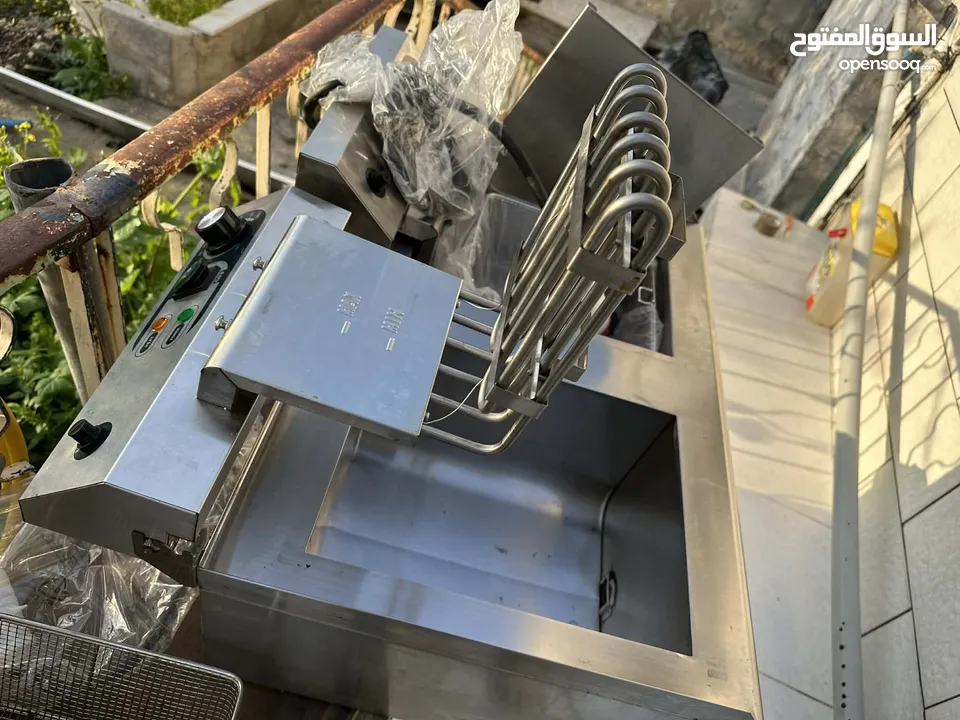 قلاية كهربائية مزدوجة ستانلس ستيل مع حنفيات لتصفية الزيت – بسعر 2000 شيكل