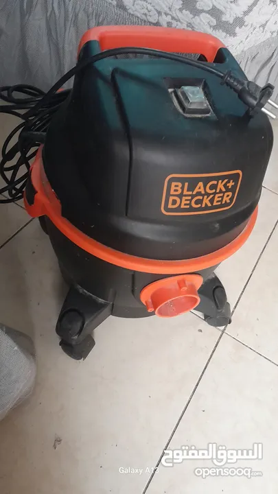 black and decker almost new vacuum cleaner