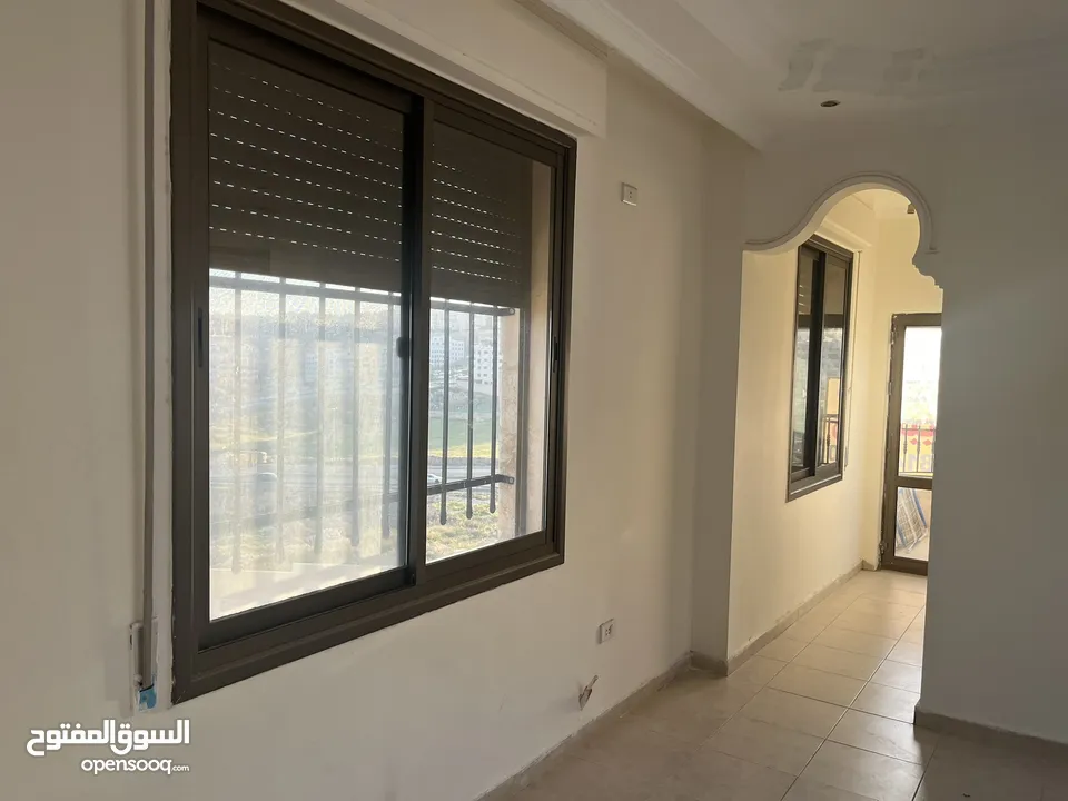 شقة طابق رابع مع روف في شفا بدران بجانب مدرسة نجمة الفريد للبيع