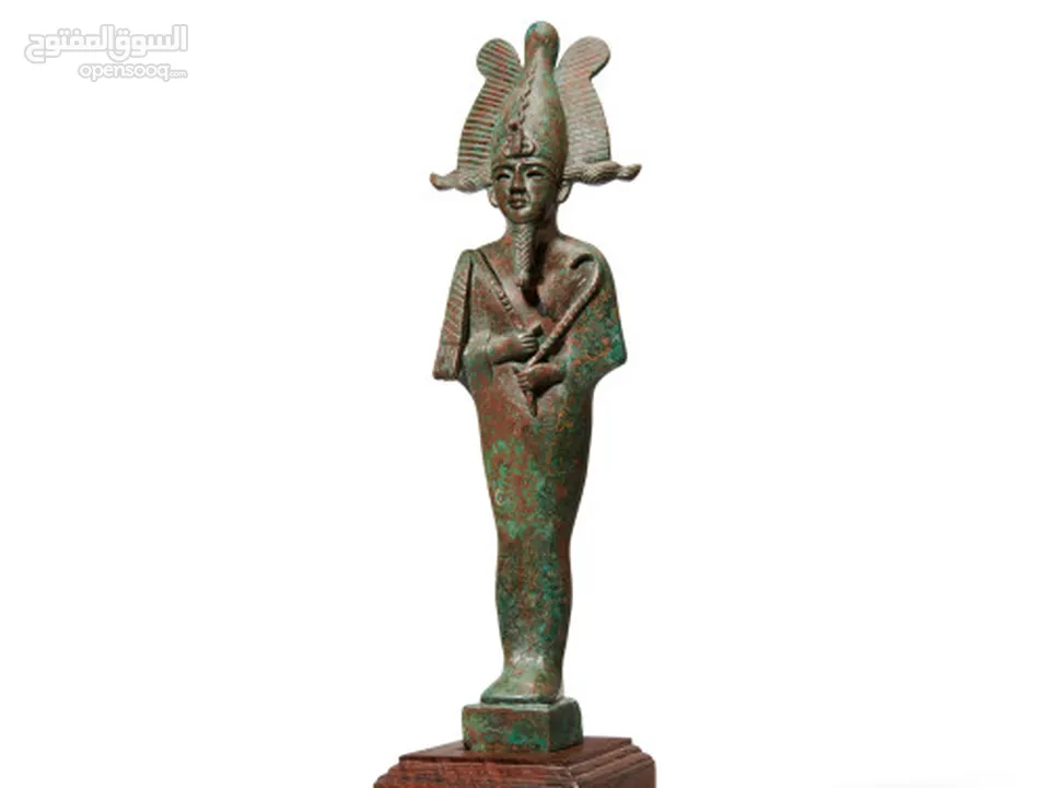 تمثال برونزي مصري كبير لأوزوريس