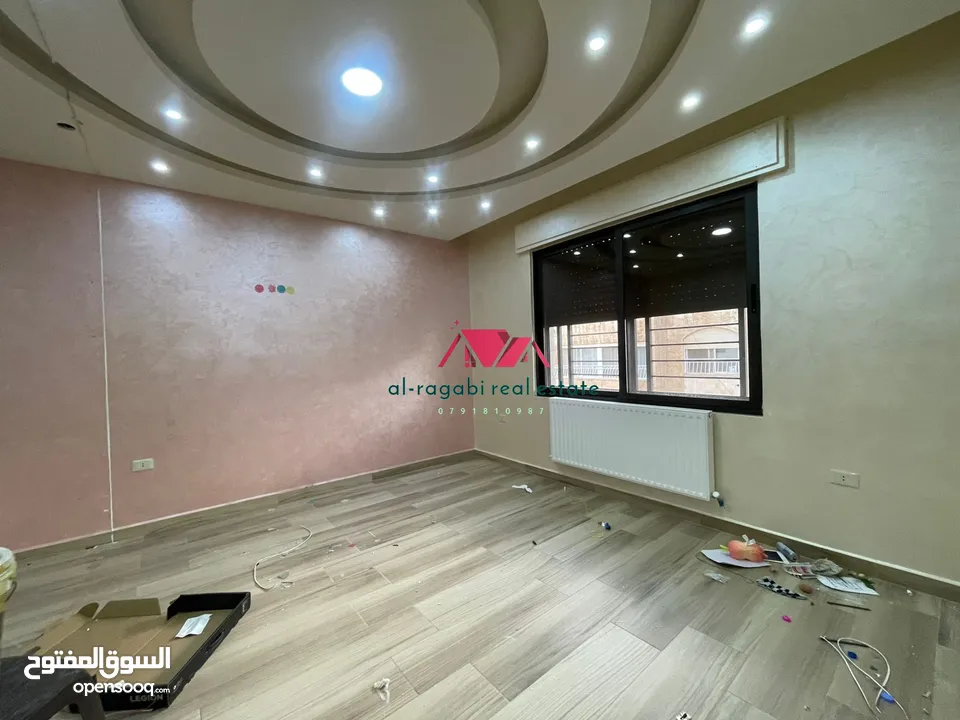 شقة / للايجار / شبه لم تسكن / 3نوم / الرابية / 220 متر