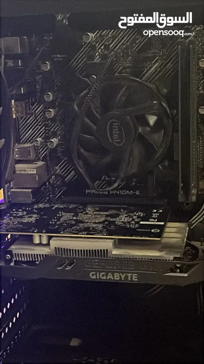 كمبيوتر قيمنق مع شاشة وكل مستلزماته بشغل كل الالعاب بمواصفات ممتازة