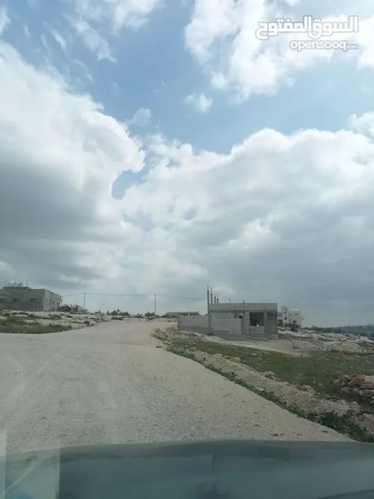 ارض سكنيه قرب مثلث حور فوعرا للبيع بسعر مغري